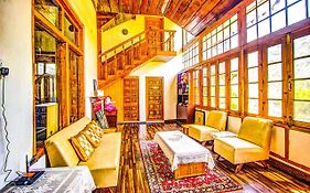 Ramgarh Heritage Villa Manali